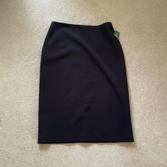 Simon’s black midi skirt - Picture 1 of 4